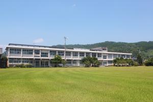 旧神川中学校