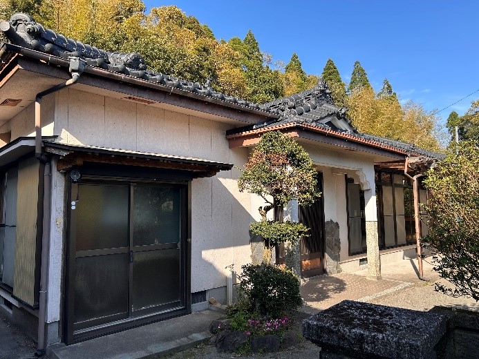 90akiya