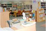 錦江町文化センター図書室内部