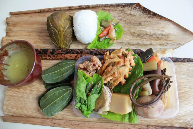 Bamboo Leaf Bento Boxes